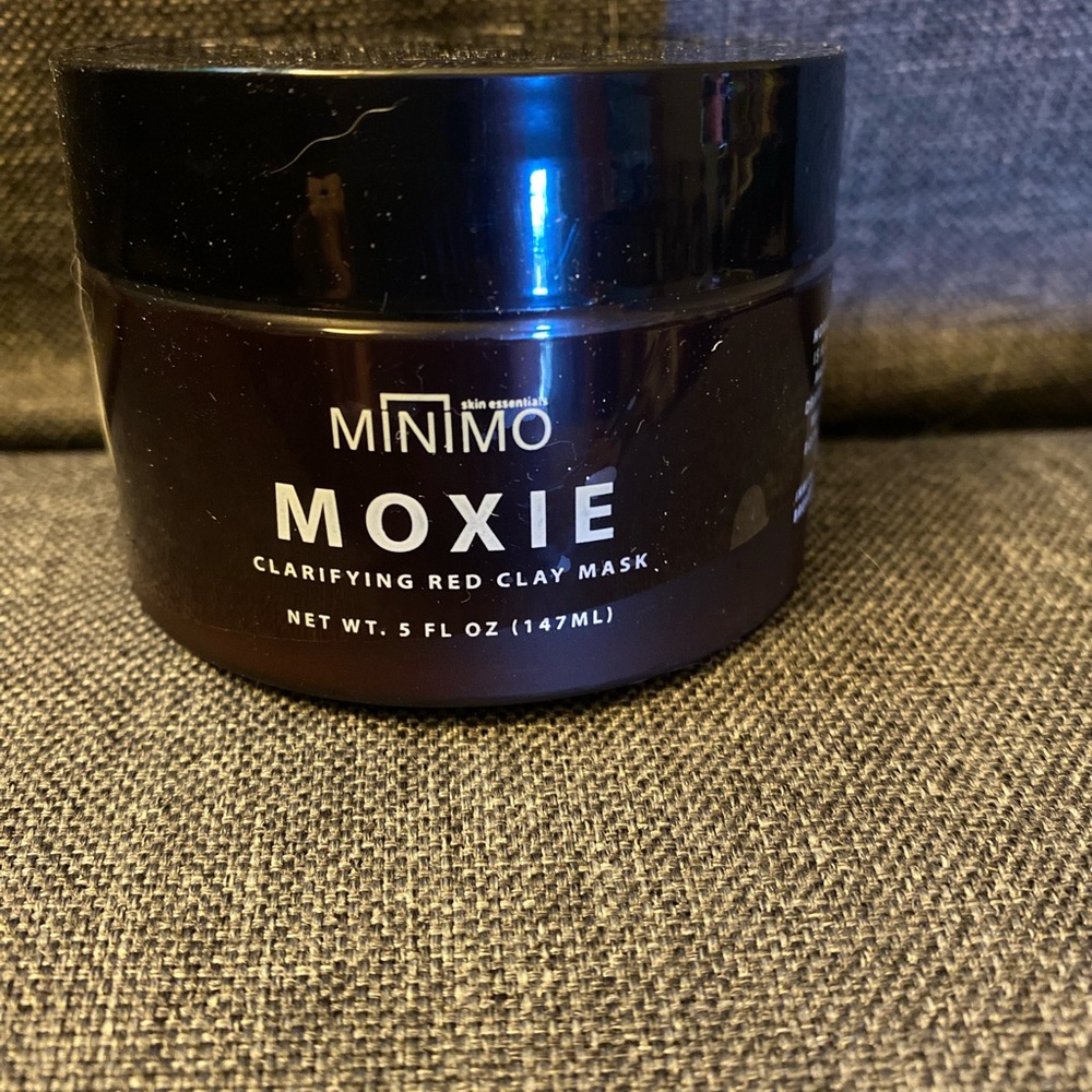 minimo red clay mask